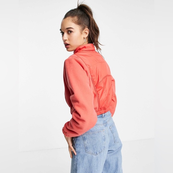 Nike Swoosh high rise plush top in lobster pink NWT Size Medium - Picture 4 of 11